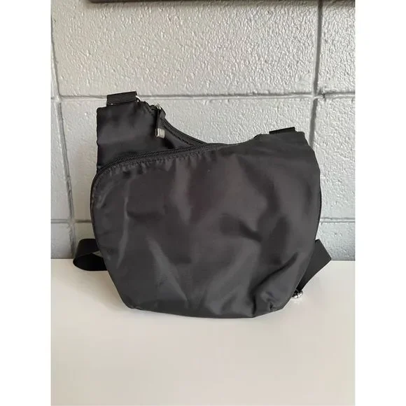 NWOT Baggallini RFID Cross City Bag in Black - Picture 8 of 11